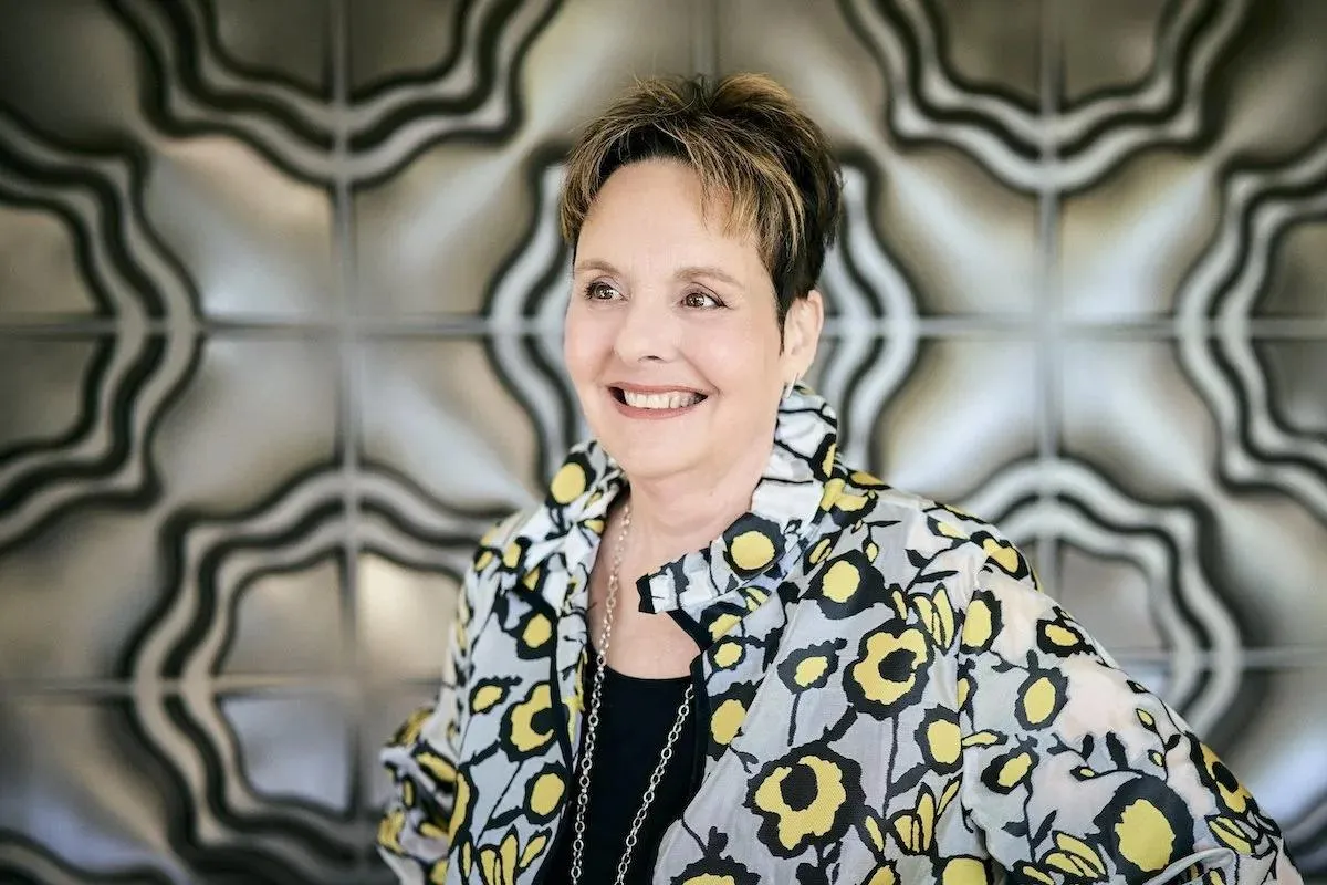 Closing the gender gap in sales - Heidi’s personal branding experience — photograph 2