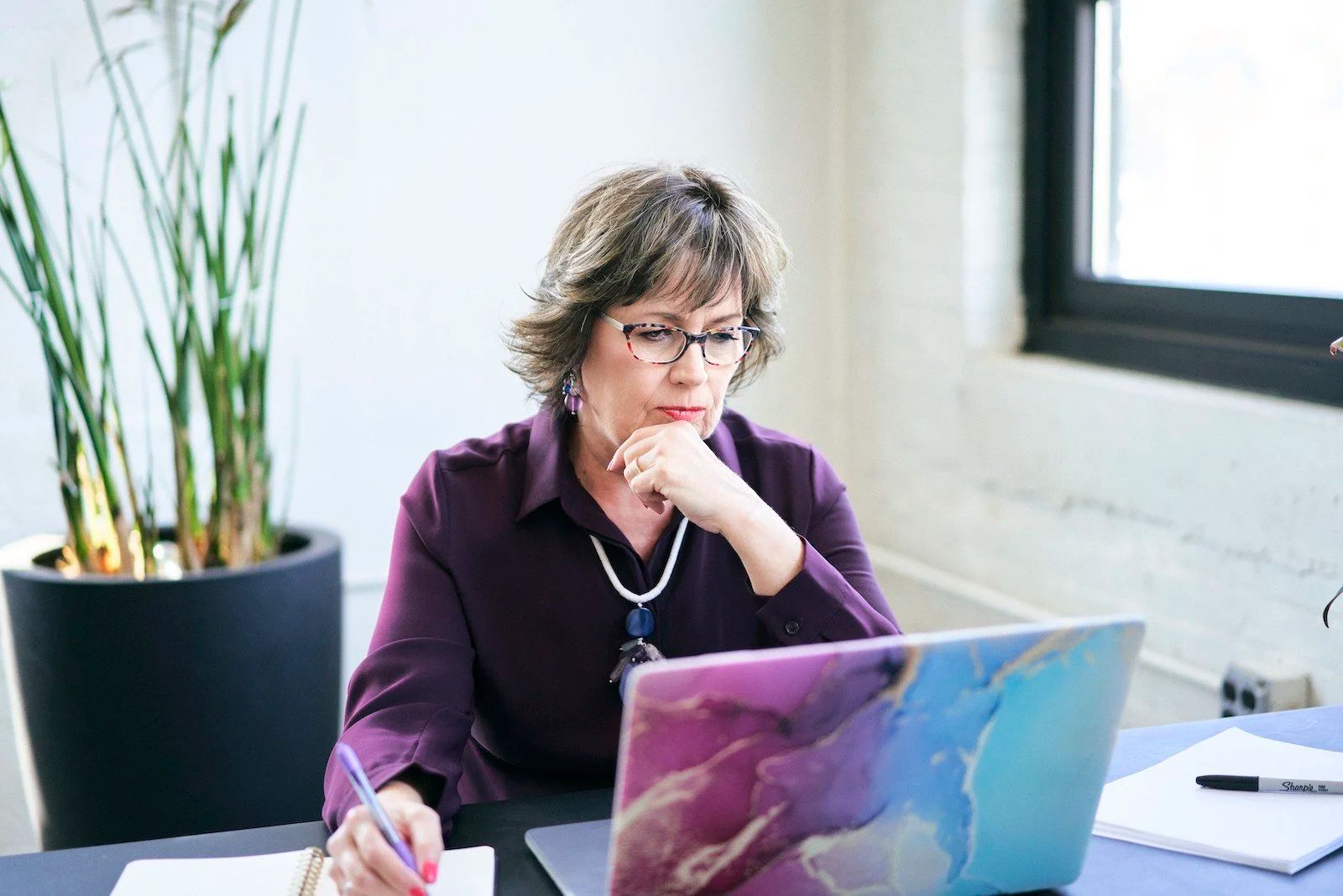 Personal branding photograph of Kat O’Sullivan, Keynote speaker & growth consultant